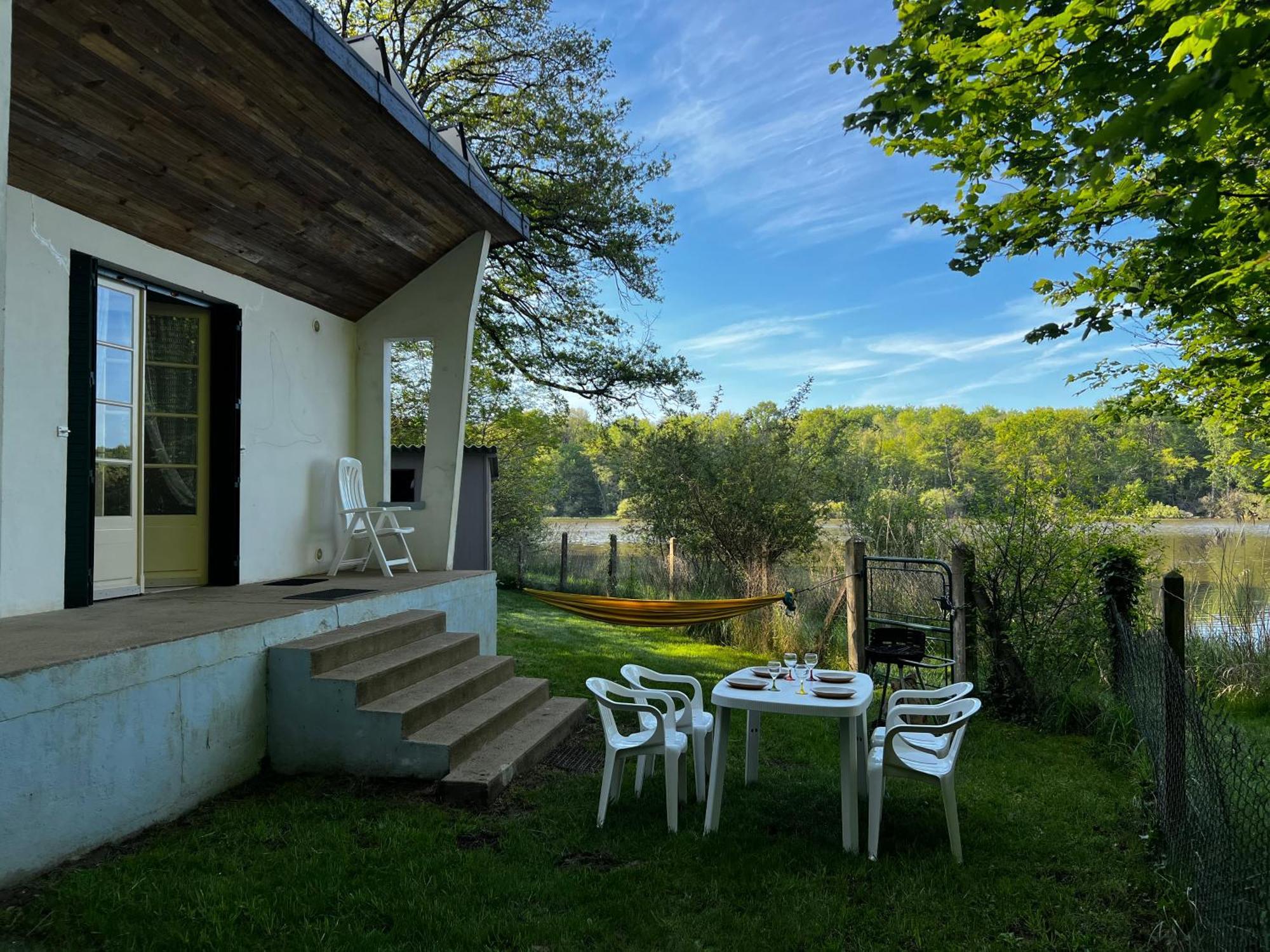 Chalet Au Bord De L'Etang 4 Pers Les Boulmiers Exterior photo
